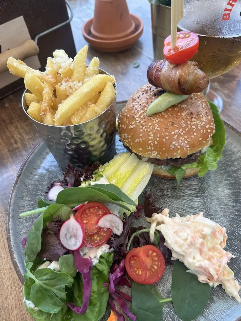 The Cowdray Arms_Balcombe_slider_image_3