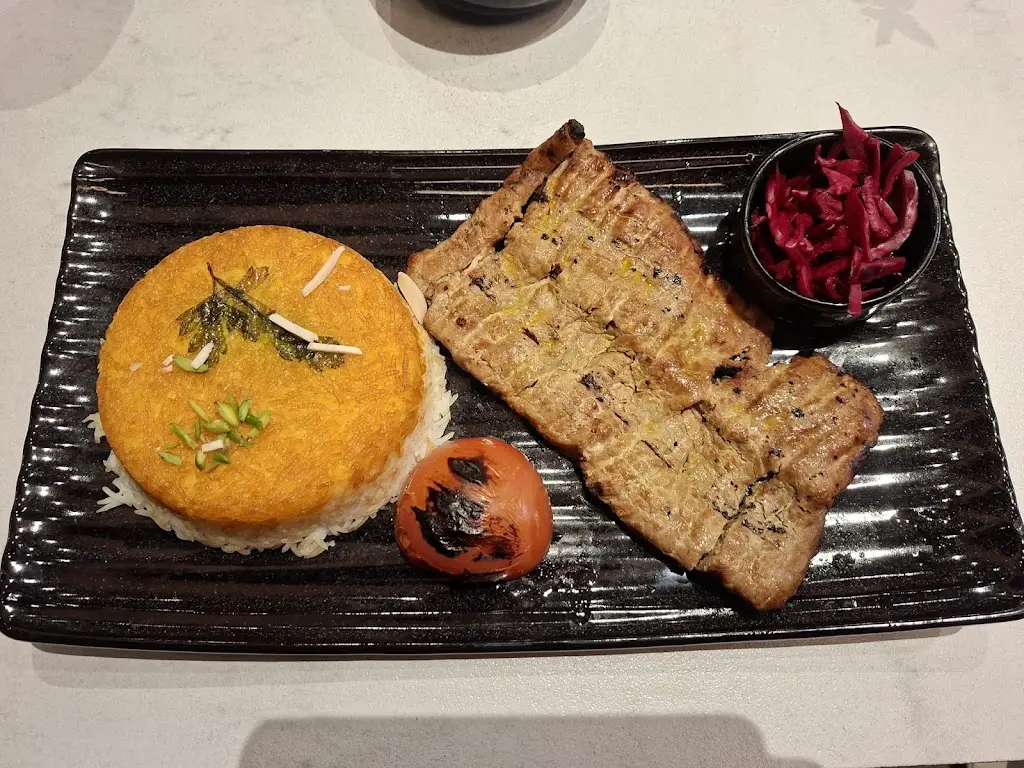 Leila_Saffron Bloom_Great Bookham_review