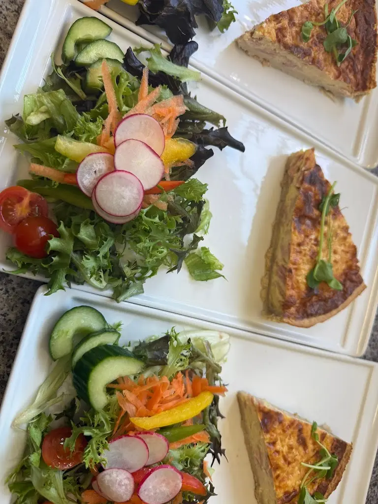 Carolina’s Coffee Shop_Great Bookham_slider_image_3