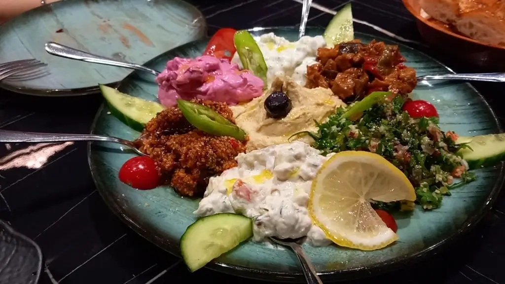 Andrea Cali_Han Kitchen Restaurant_Great Bookham_review