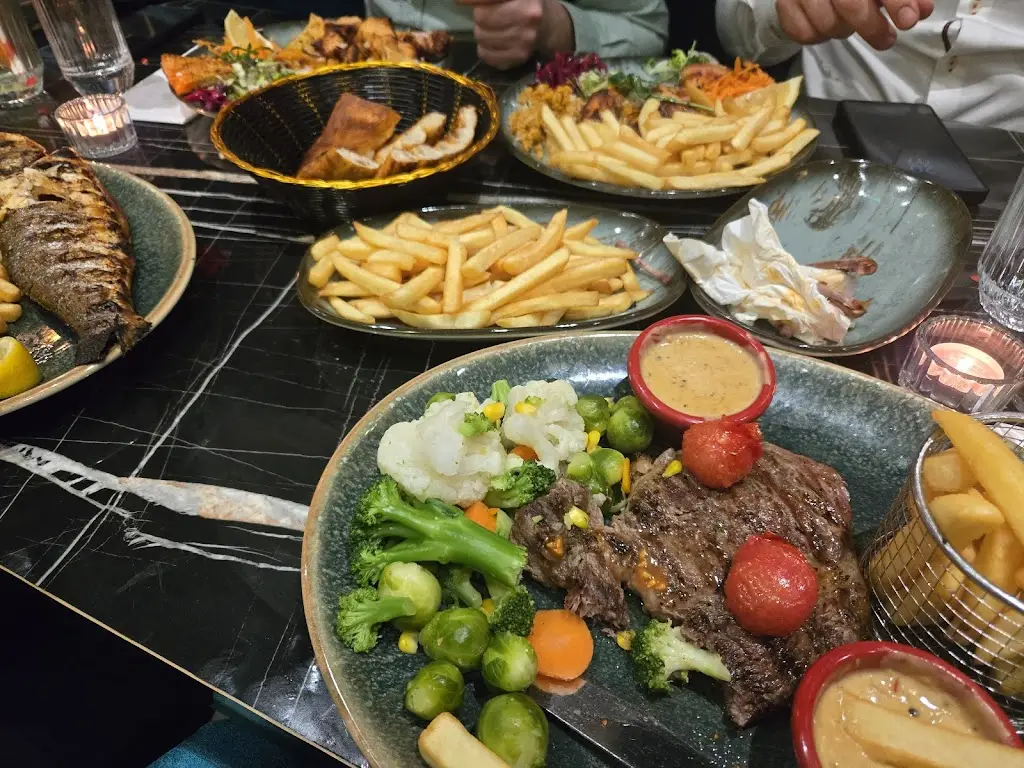 Andreea Simoniac_Han Kitchen Restaurant_Great Bookham_review