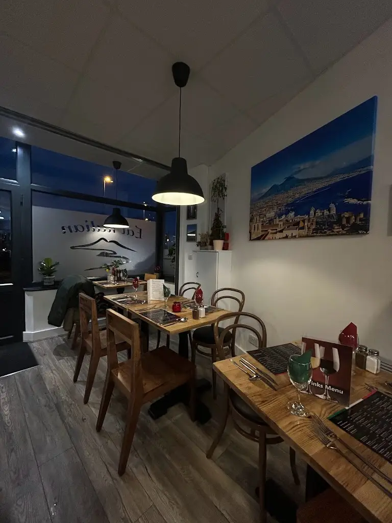 Eat Italian restaurant in Great Marton