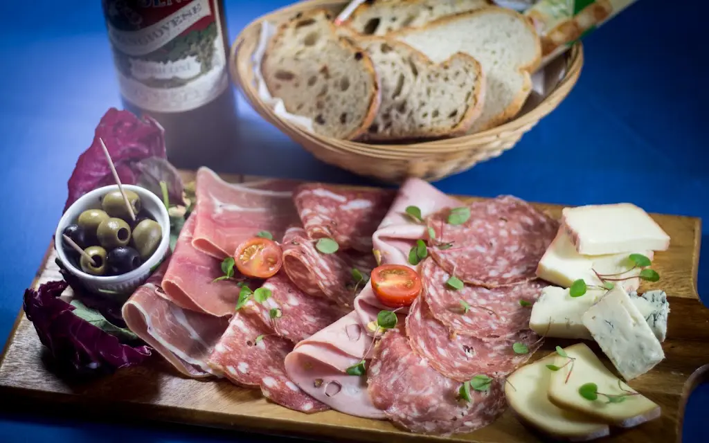 Peppe's Italian Restaurant_Great Malvern_slider_image_2