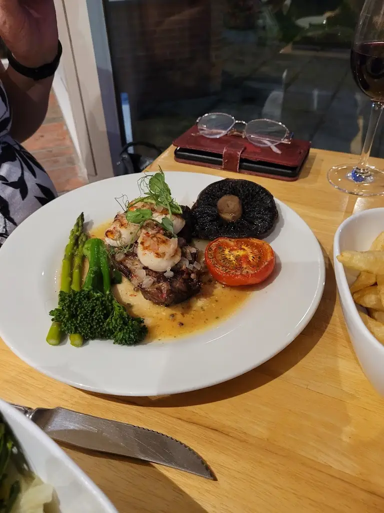 Filby Bridge Restaurant_Great Yarmouth_slider_image_2