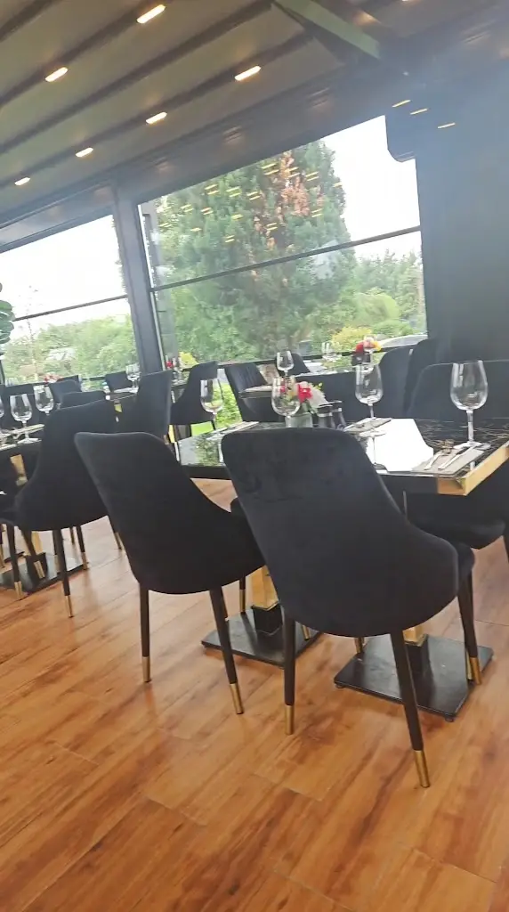 Innamorati Garden_Great Amwell_slider_image_2