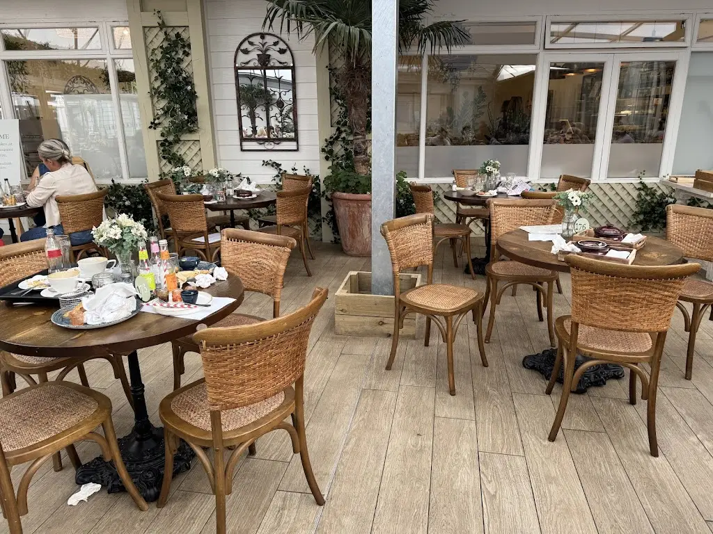 Ellen Wye_Van Hage Great Amwell_Great Amwell_recensione