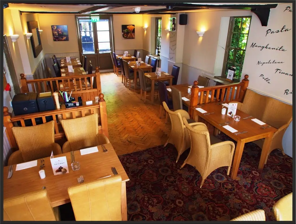 The Red Lion restaurant in Great Amwell