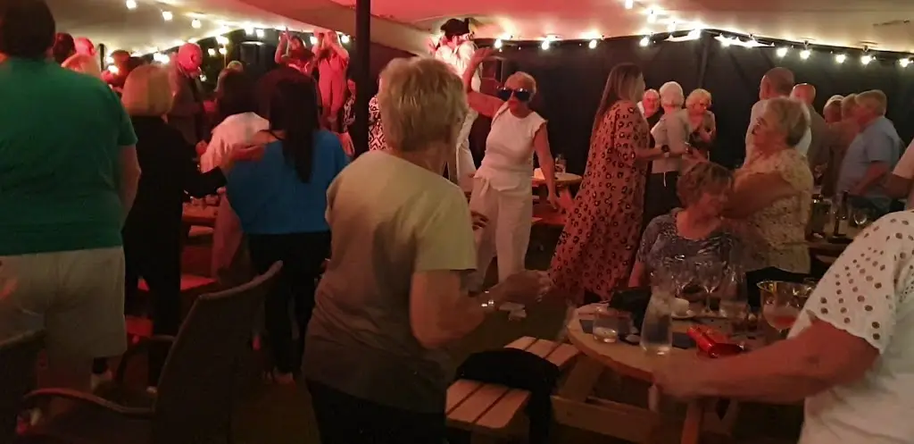 The Red Lion_Great Amwell_slider_image_2