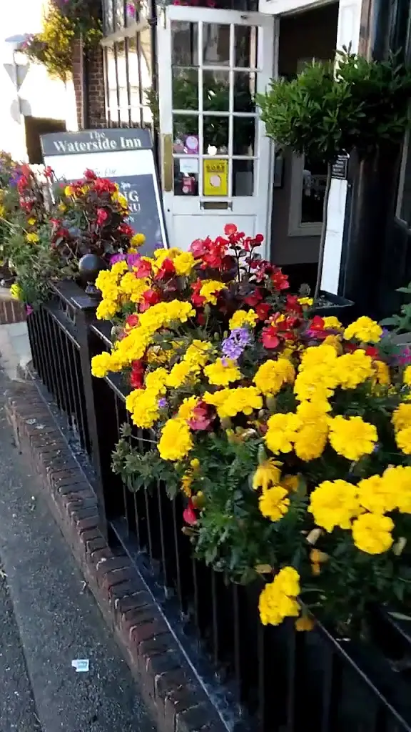 Waterside Inn Ware_Great Amwell_slider_image_2