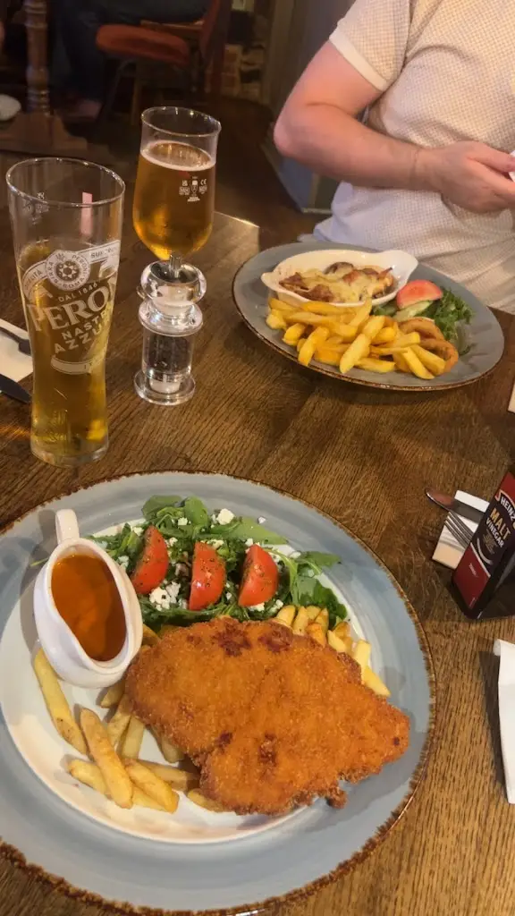 Toni Ward_Heathy Farm_Balcombe_review