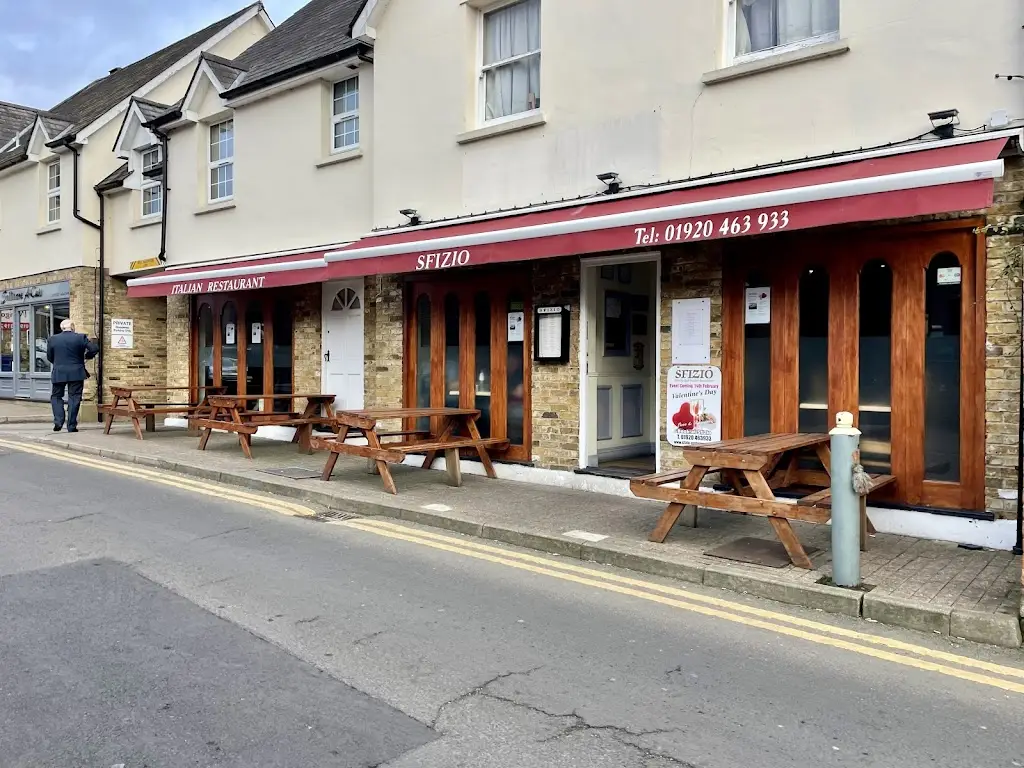 Sfizio restaurante en Great Amwell