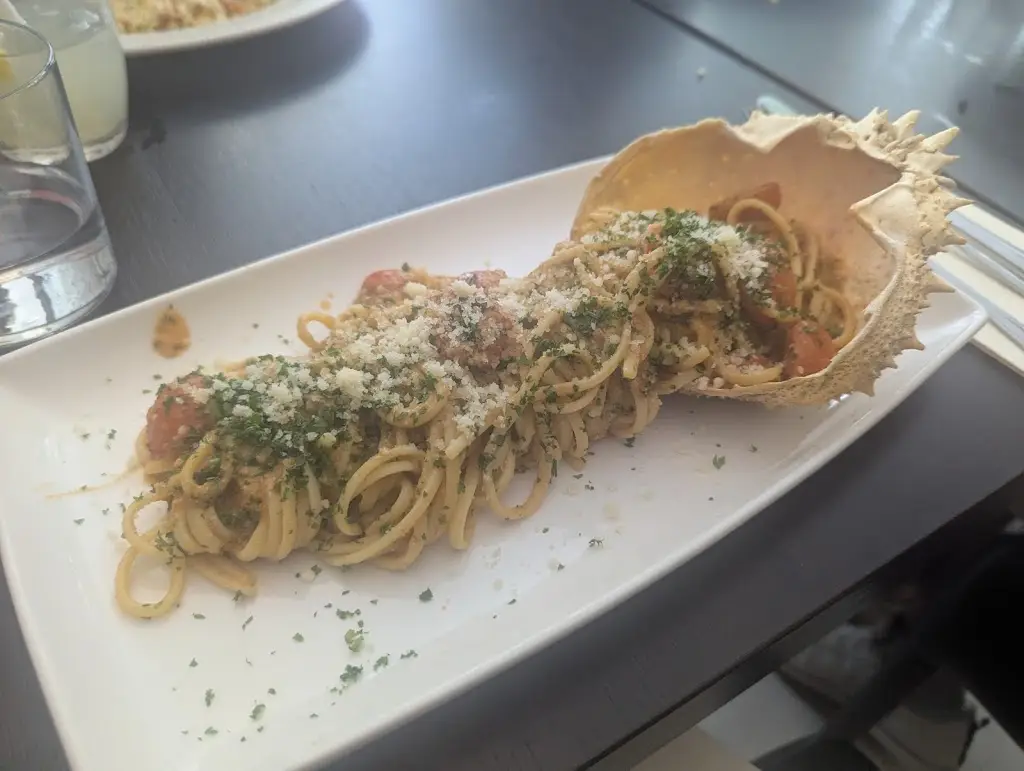 Gem Fernandes_Julius Caesar Italian Restaurant_Gravesend_review