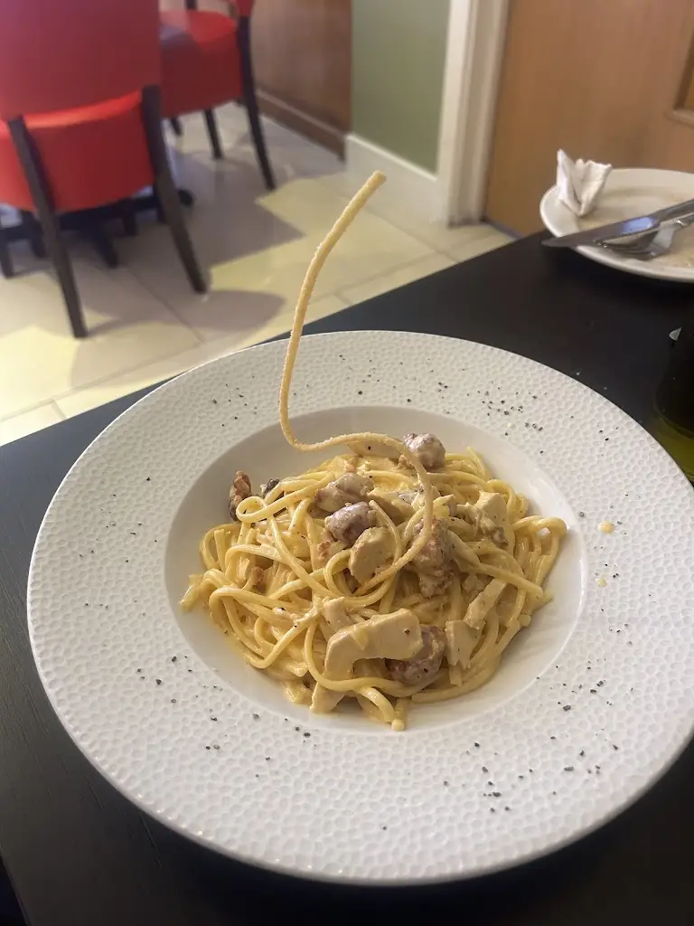 C Slater_Julius Caesar Italian Restaurant_Gravesend_review