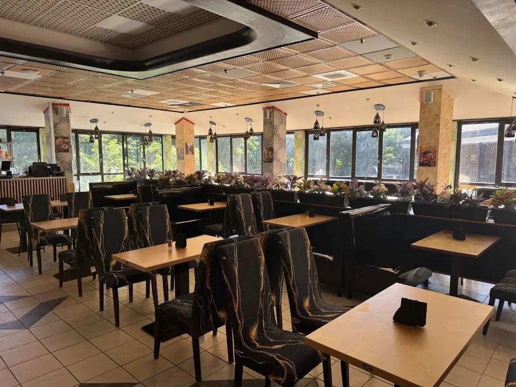 NH44 (Cafe, Bar and Restaurant) restaurant in Gravesend