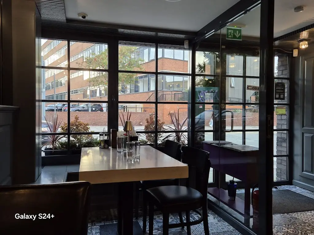 Studio 7 Restaurant_Gravesend_slider_image_2