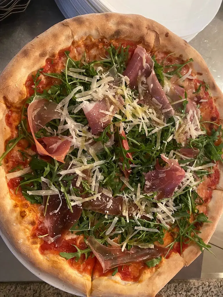 F S Steakhouse and Bar_Gravesend_slider_image_2