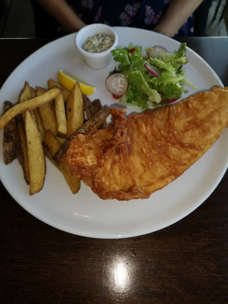 alan cockburn_Riva Waterside Bar & Restaurant_Gravesend_review