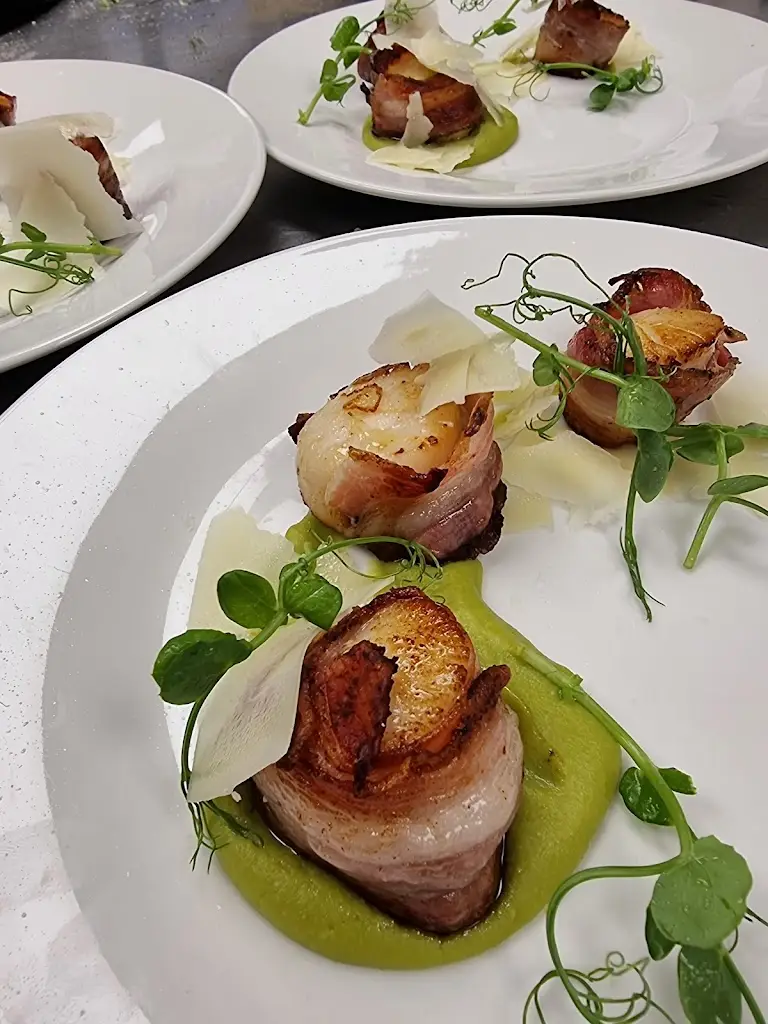 Mad in Italy 2_Gravesend_slider_image_3