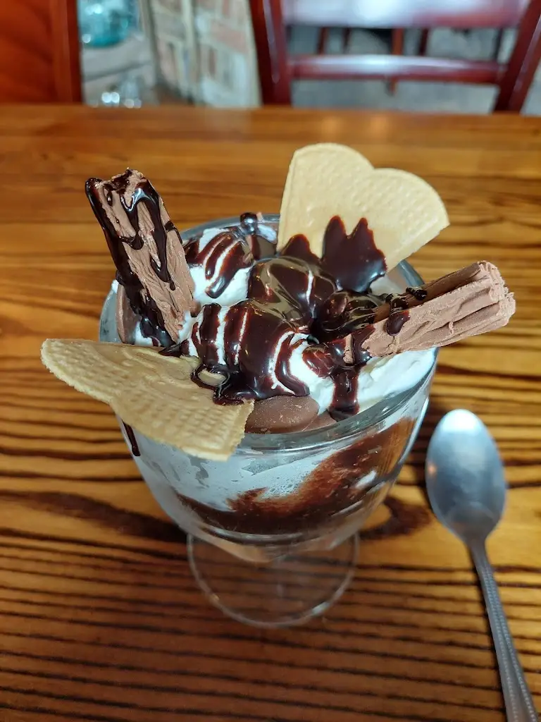 Dawn Kent_The George_Gravesend_review