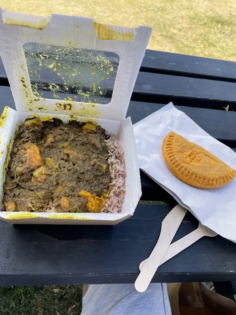 Tony S_Ms Earlyn's_Gravesend_review