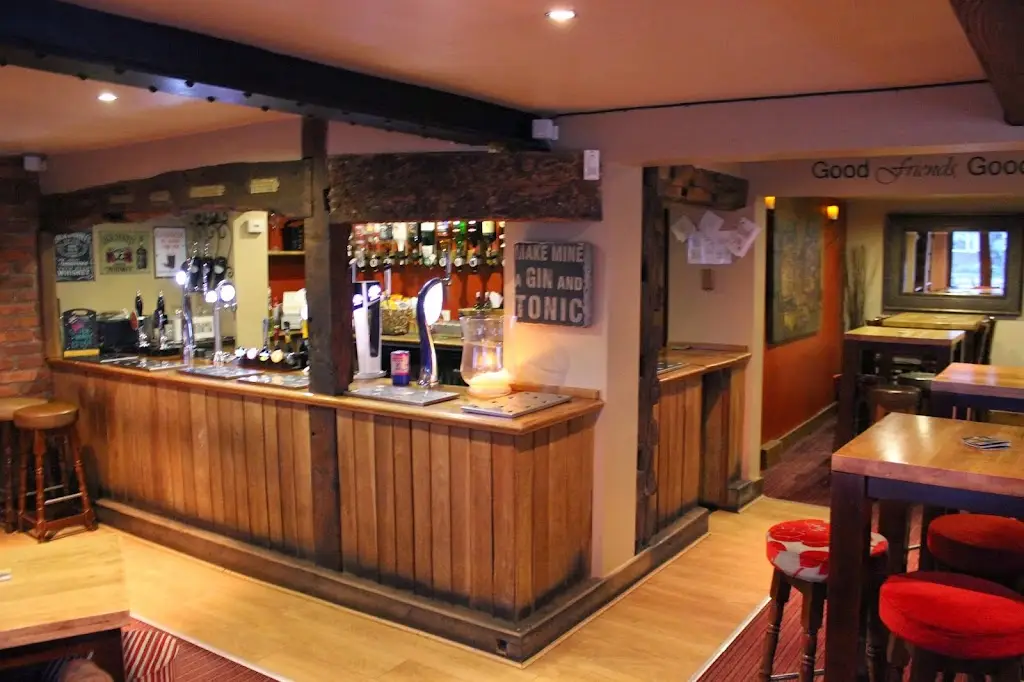 Warren's Restaurant & Bar restaurant in Great Wyrley