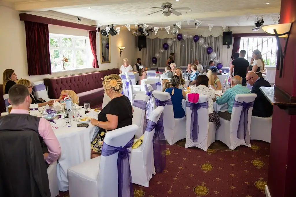 Simon Condliffe_Olde Wyrley Hall_Great Wyrley_review