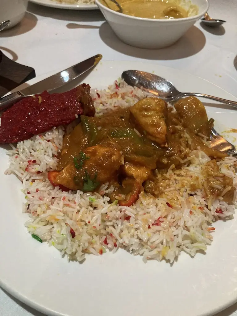 Phillip Busby_The Miraj - Bangladeshi & Indian Cuisine_Great Wyrley_recensione