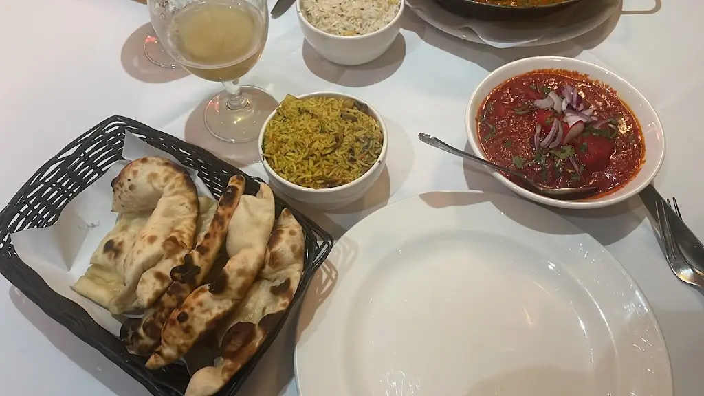 Floris_The Miraj - Bangladeshi & Indian Cuisine_Great Wyrley_recensione