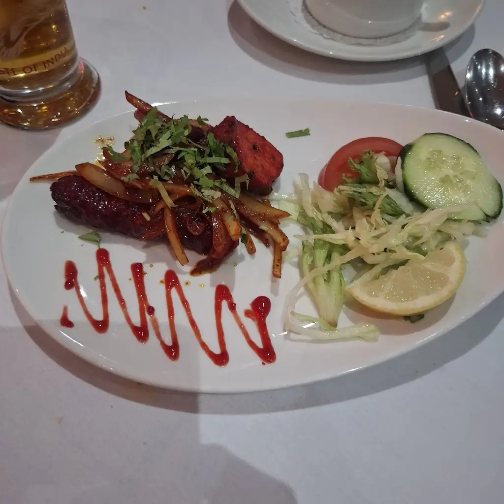 The Miraj - Bangladeshi & Indian Cuisine_Great Wyrley_slider_image_2