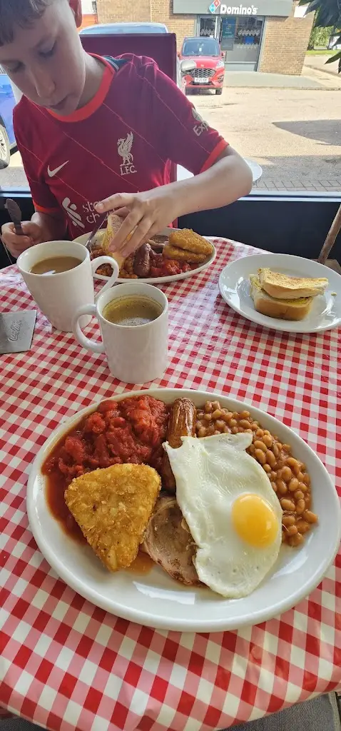 Emma Trow_Quinton Cafe_Great Wyrley_reseña