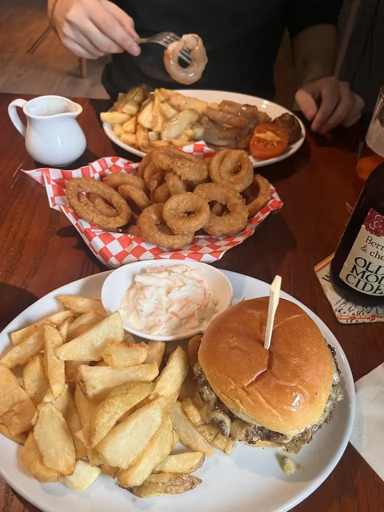 Emily Barrington_Royal Oak_Great Wyrley_review