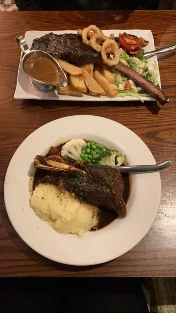 Isabelle Hodgkins_Ivy House_Great Wyrley_review