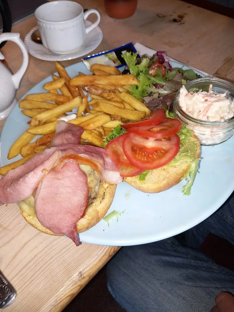 Sheila Merritt_The West Country Inn_Great Torrington_review