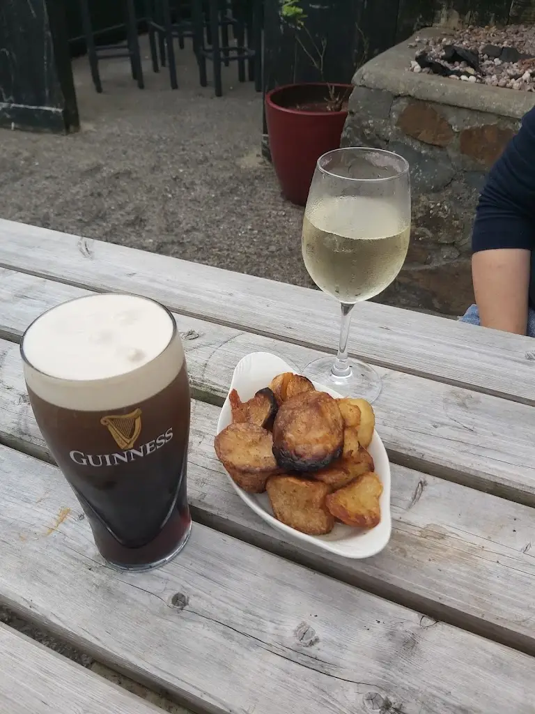 Menu_Cavalier Inn_Great Torrington_immagine_2