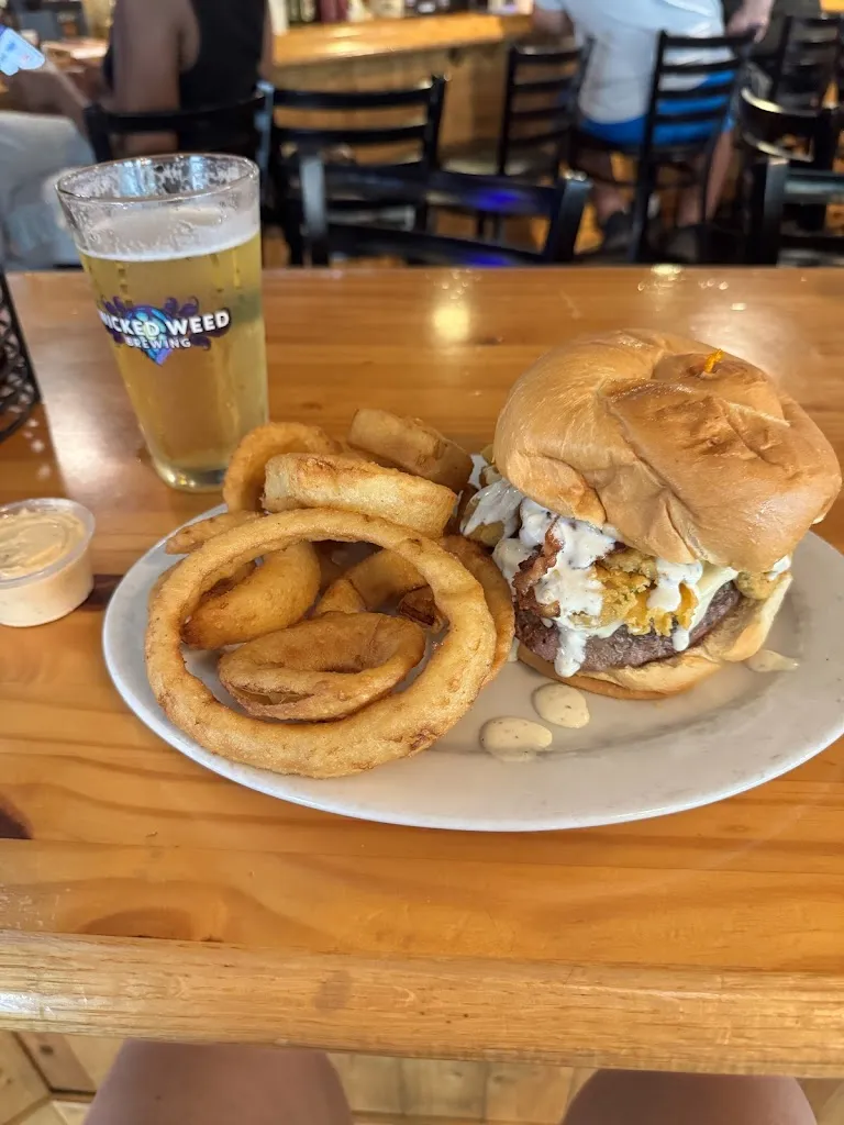 Amy C_108 Ale House_Rincon, GA_review