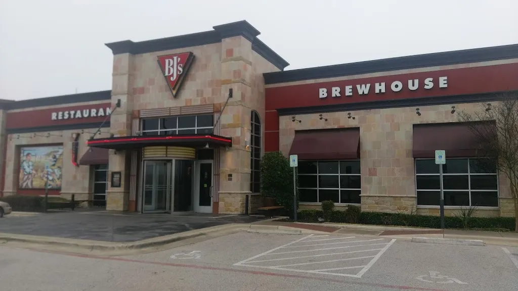 BJ's Restaurant & Brewhouse restaurant in Temple, TX