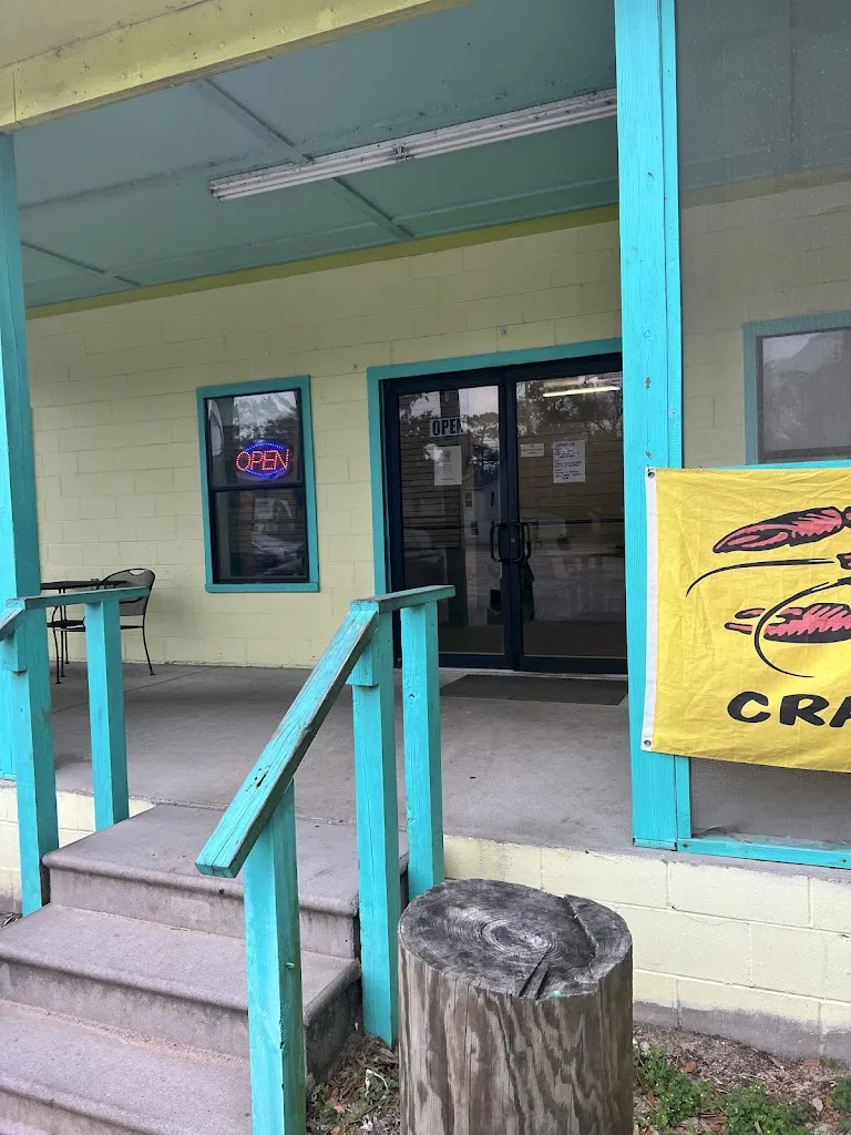 Bayou Seafood Company LLC restaurant in 13450 Wintzell Ave, Bayou