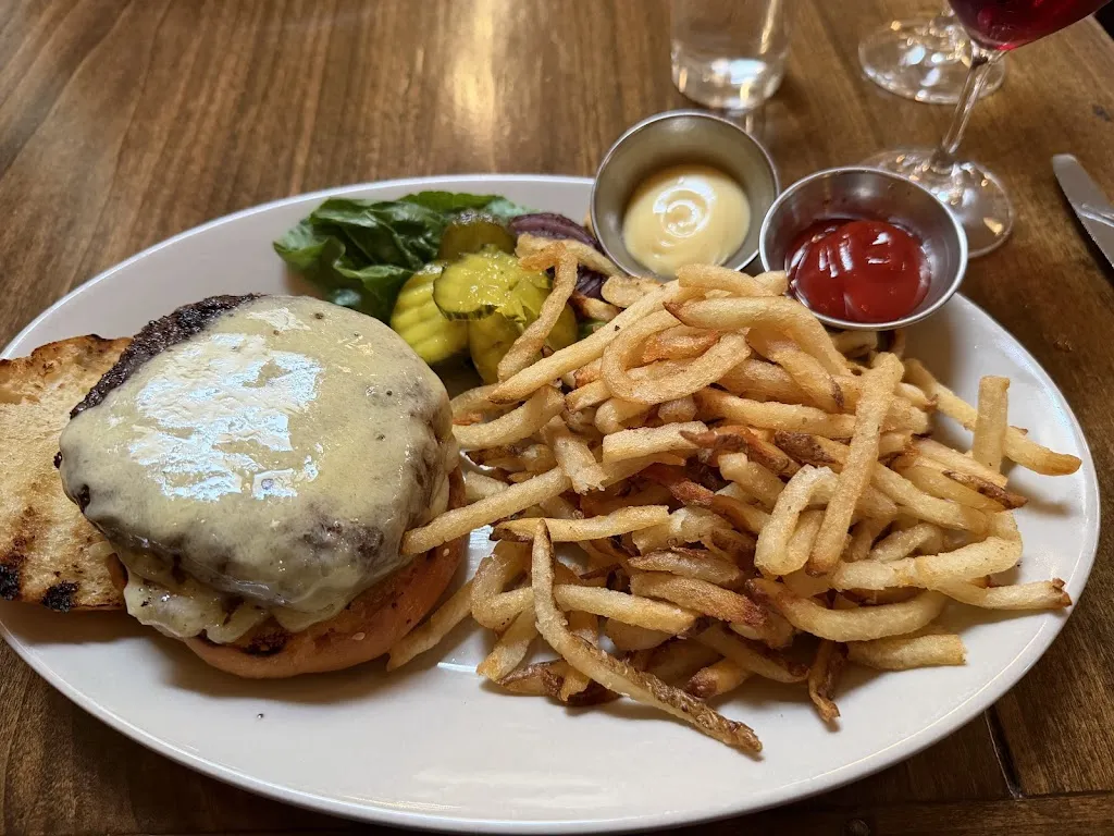 Chez Fonfon_Birmingham, AL_slider_image_3