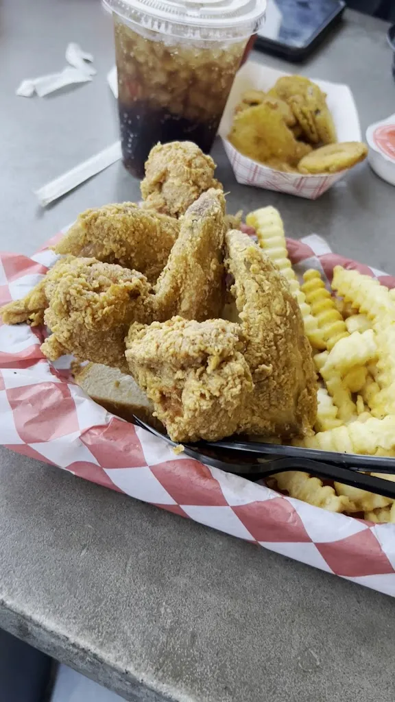 Hattie B's Hot Chicken - Birmingham_Birmingham, AL_slider_image_2