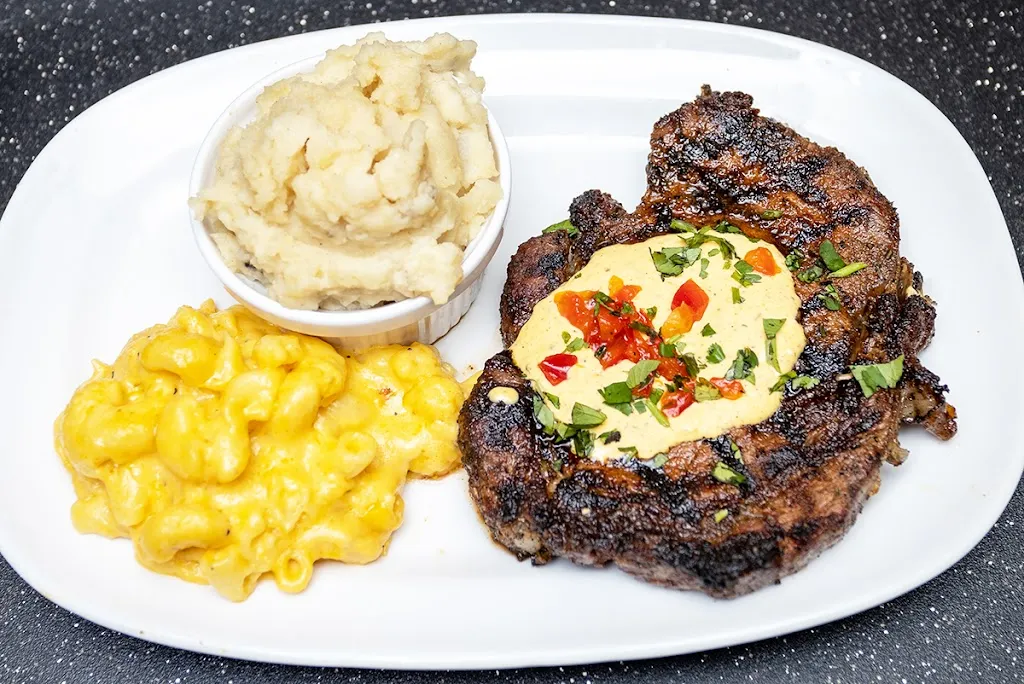 Yo Chef Surf and Turf Smokehouse_Birmingham, AL_slider_image_3