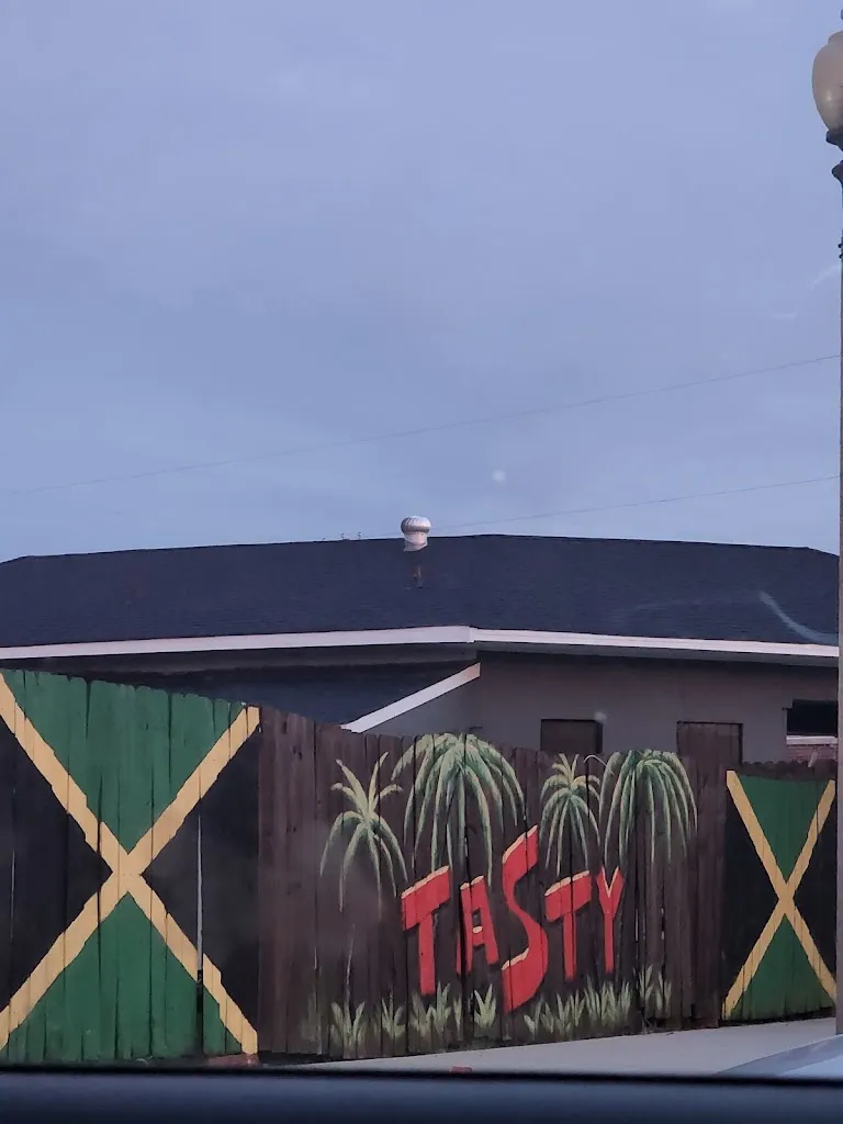 Tasty Jamaica LLC restaurant in Fairfield, AL