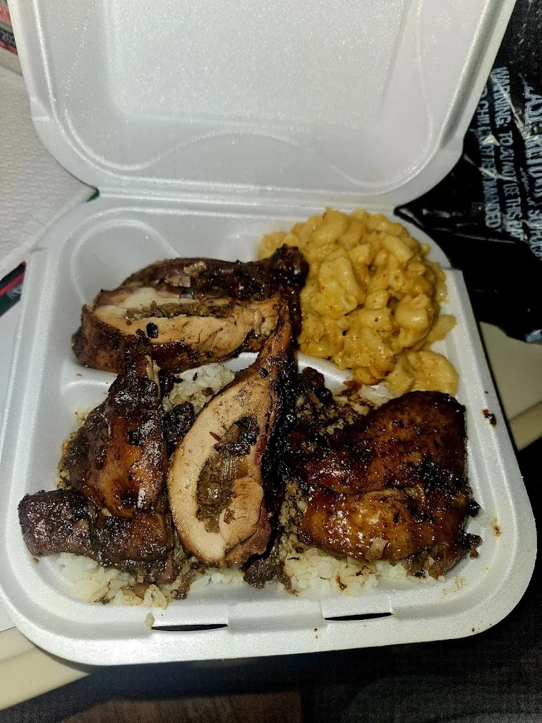 Tasty Jamaica LLC_Fairfield, AL_slider_image_3