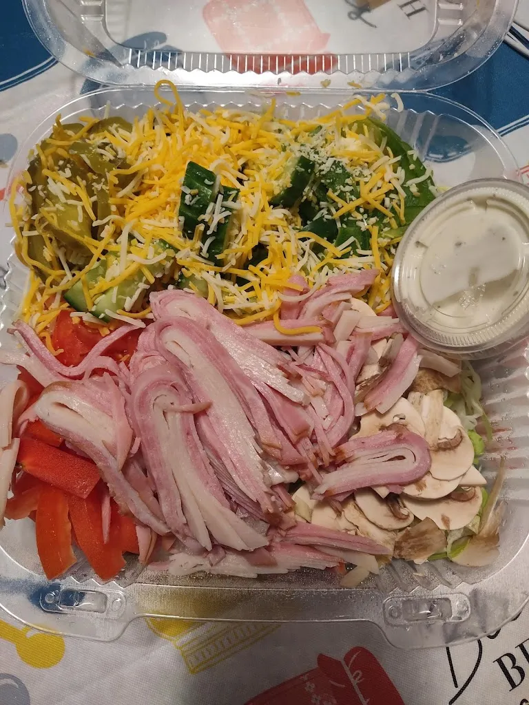 Wings & Stuff restaurant in Fairfield, AL