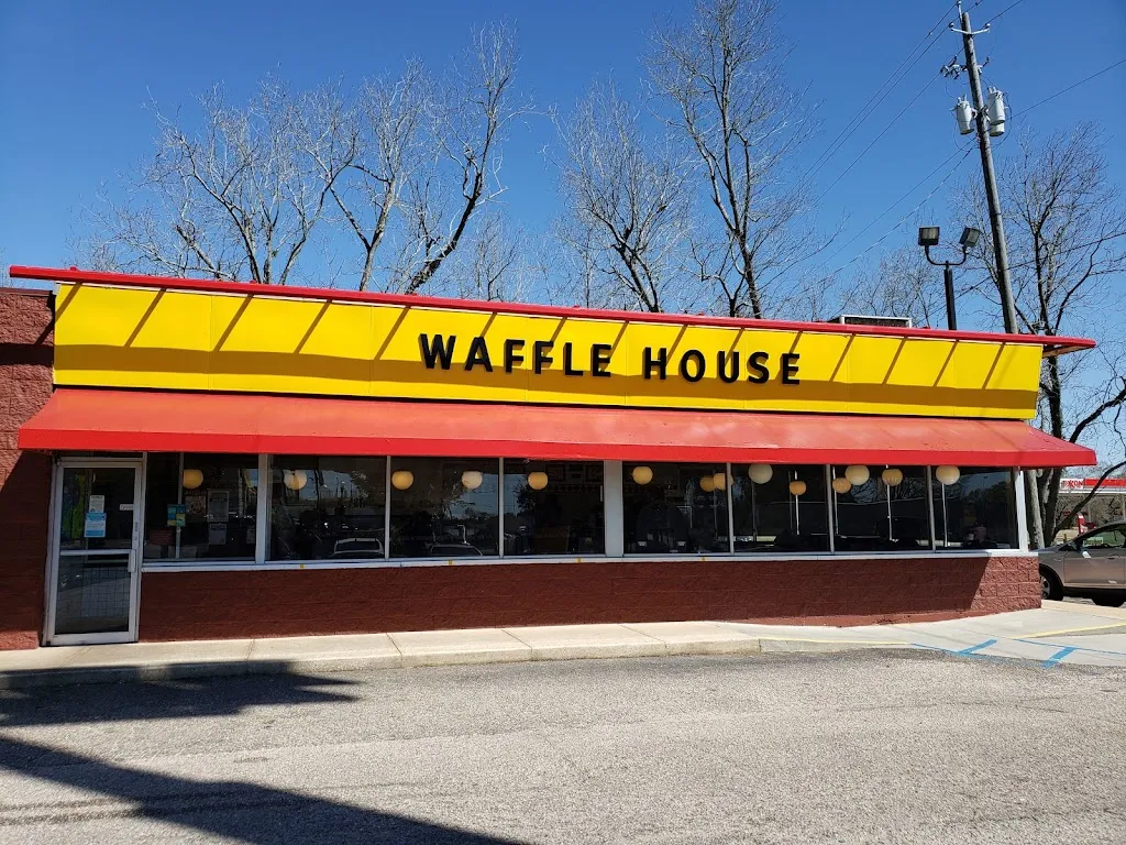 Waffle House restaurant in Grand Bay, AL