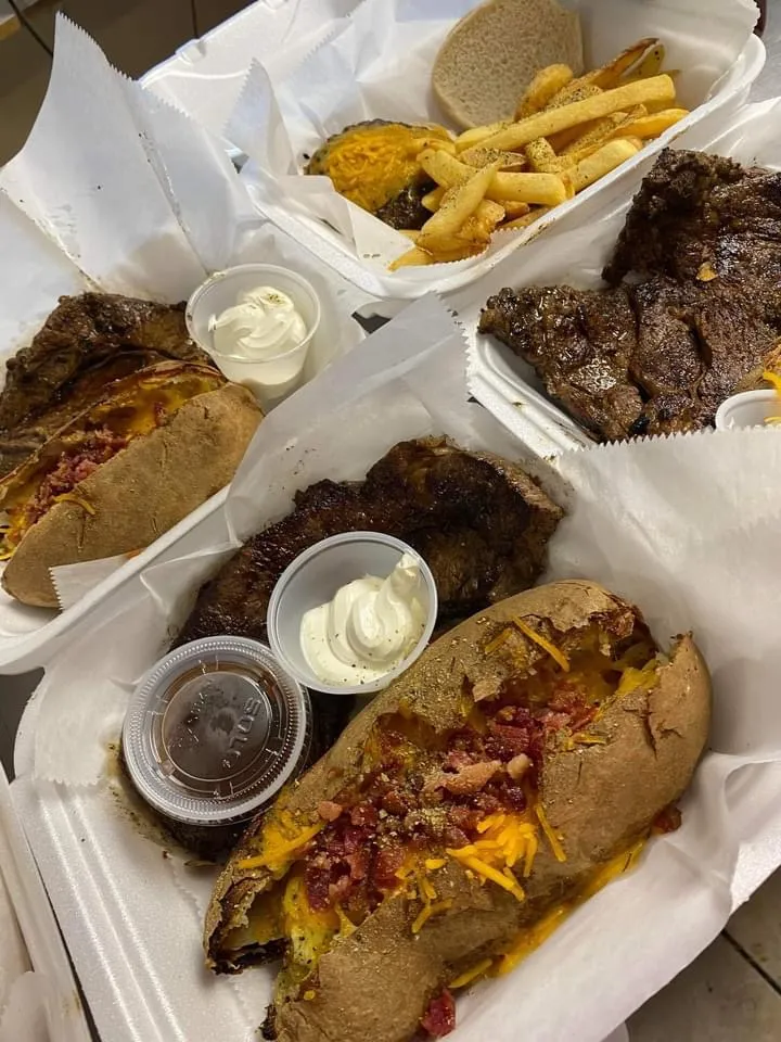 Big E. Grille Shack restaurant in Birmingham, AL