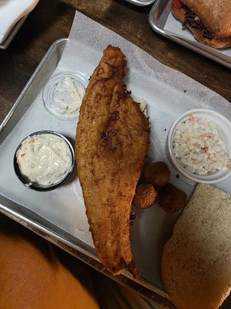 Mr. T._Rosecliff Tavern_Monroeville, PA_reseña