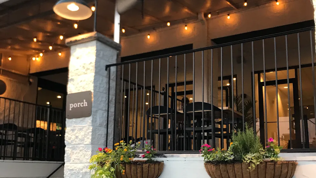Porch restaurant in Mountain Brook, AL