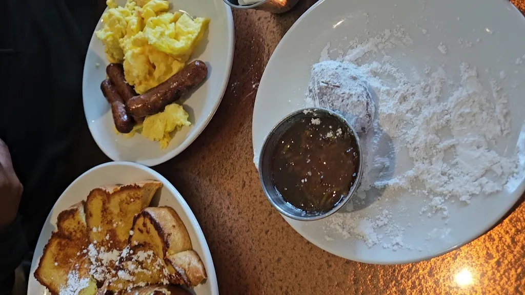Another Broken Egg Cafe_Mountain Brook, AL_slider_image_2