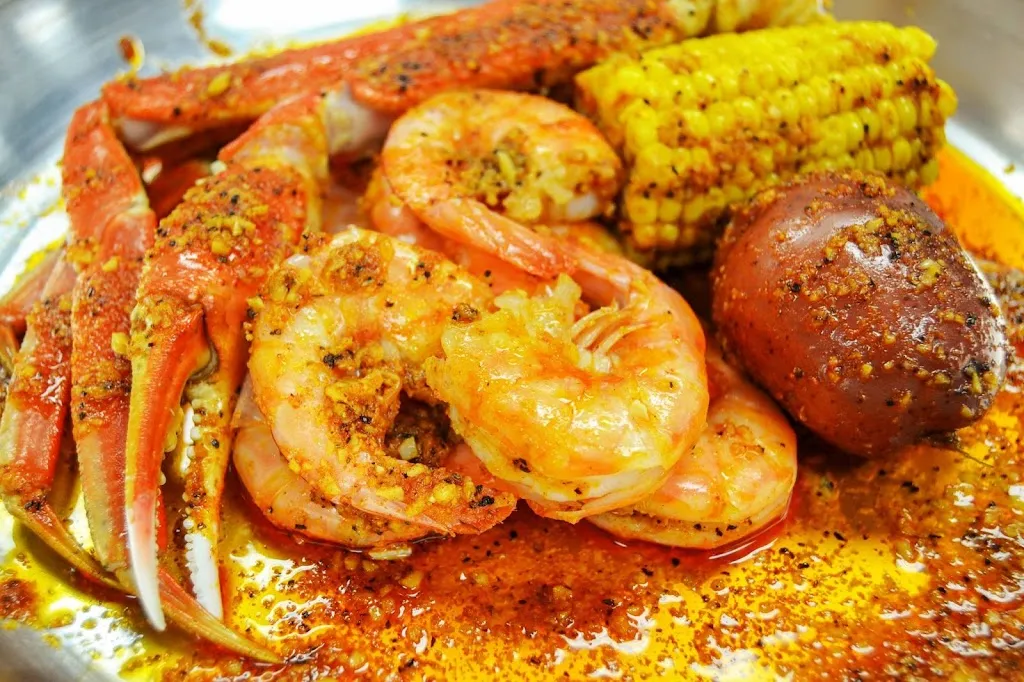 Pier 88 Boiling Seafood & Bar_Huntsville, AL_slider_image_3