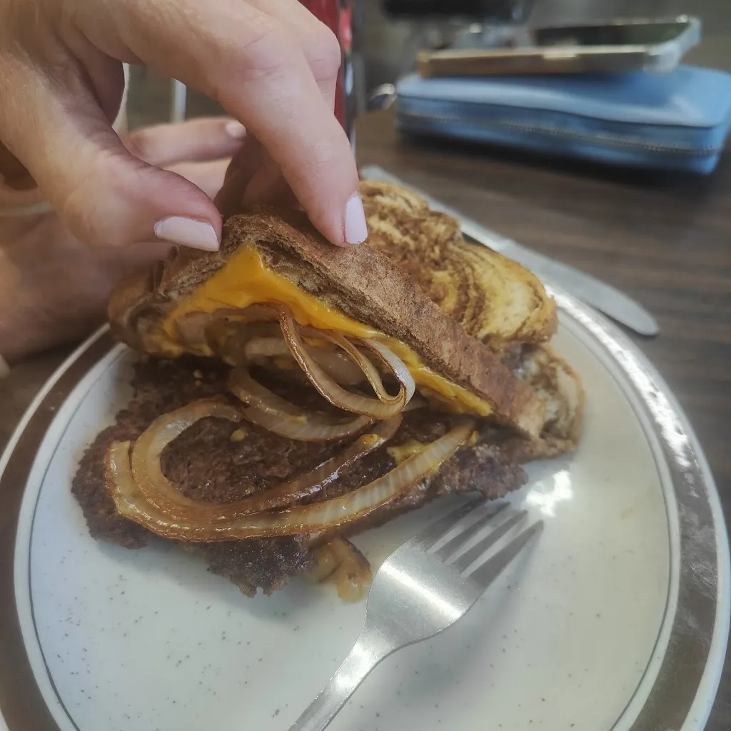 Ed's Place_McCook, NE_slider_immagine_2